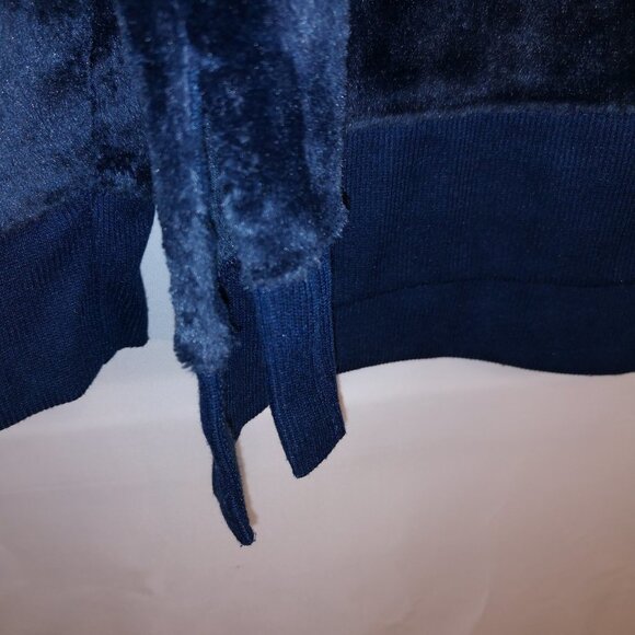 NFL Teen Apparel New England Patriots Size Medium Navy Sweatshirt - Picture 3 of 8